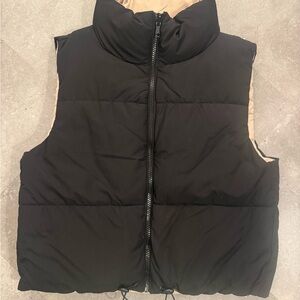 Love Tree NWT Black and Tan Reversible Puffer Vest Size Small